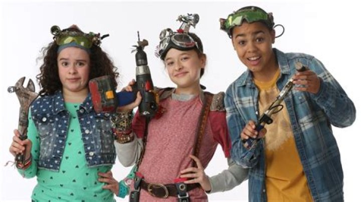 Addison Holley Talks Season 2 of Amazon’s Series “Annedroids” – Read the Q&A! – Celeb Secrets